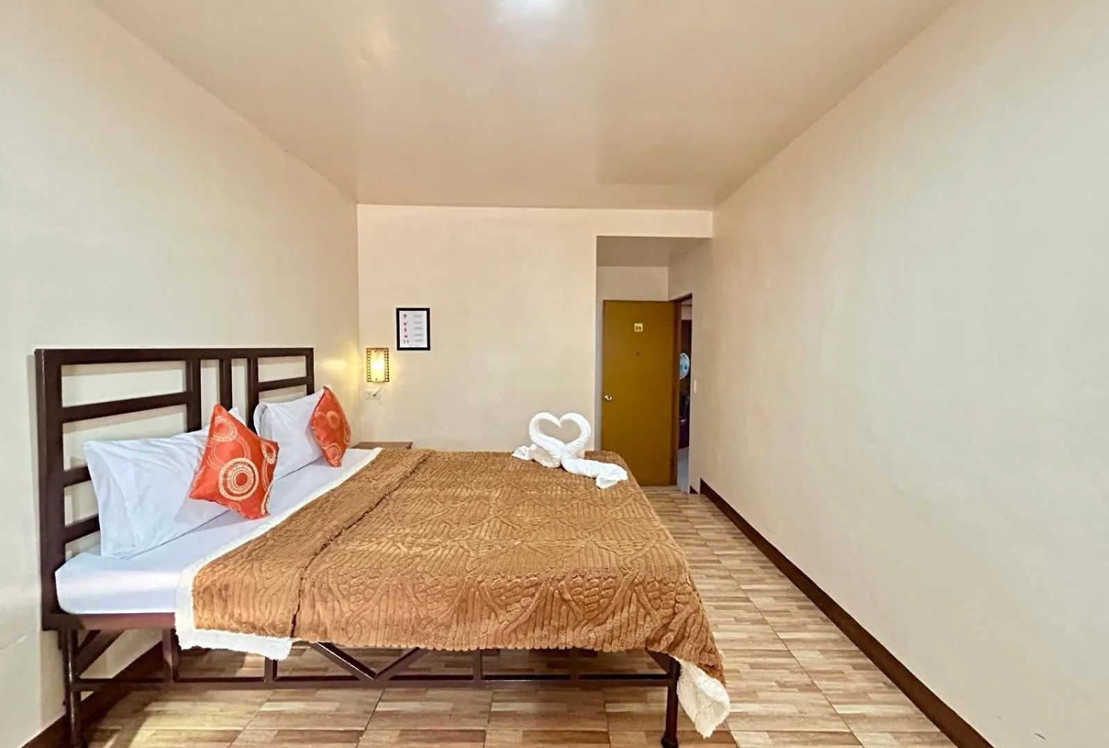 Elegance Guesthouse Pasay 3*,
