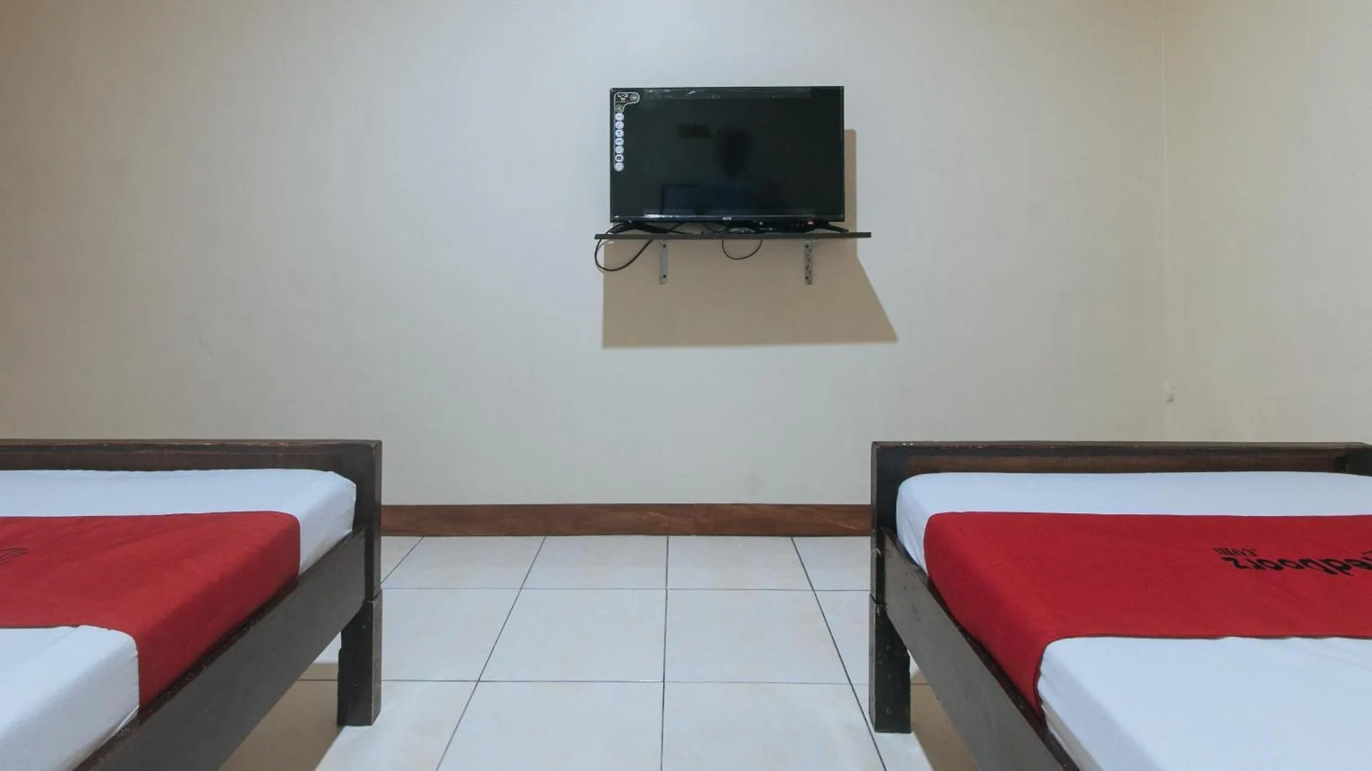 Elegance Guesthouse Pasay 3*,