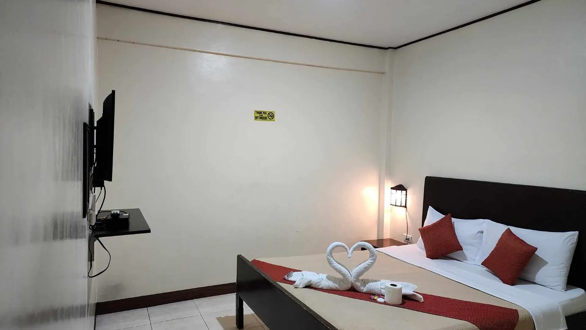Elegance Guesthouse Pasay Hotel