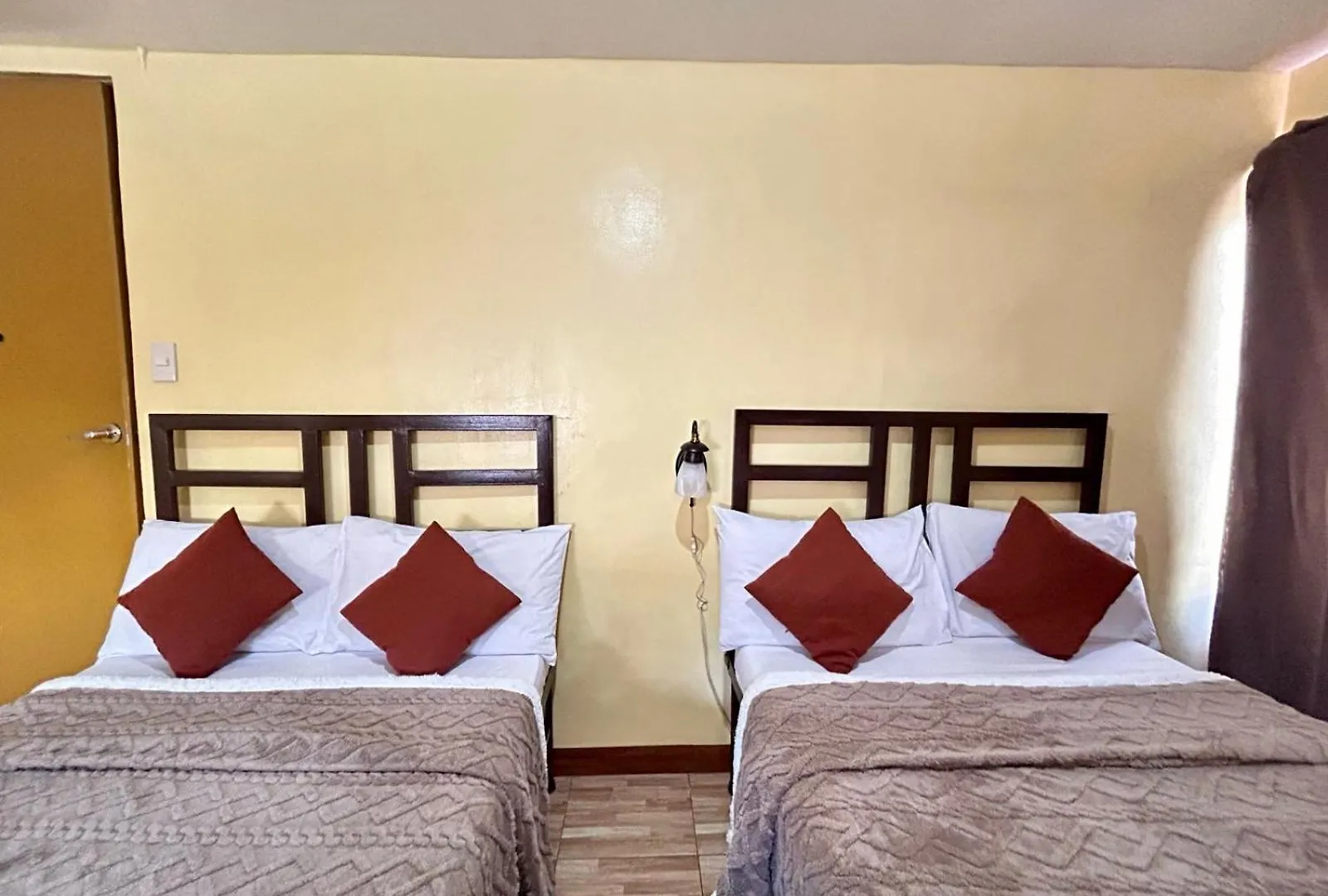 Elegance Guesthouse Pasay 3*,  Philippines