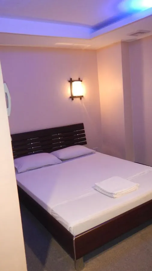 Elegance Guesthouse Pasay Hotel