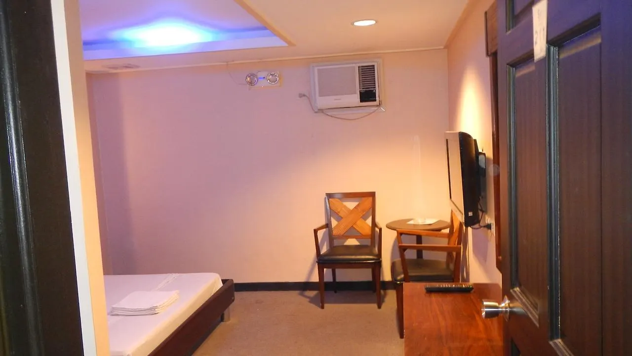 Elegance Guesthouse Pasay Hotel