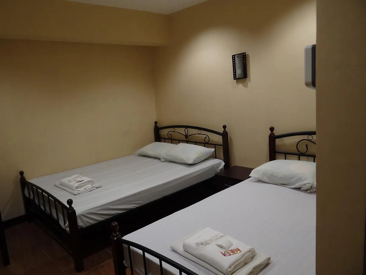 Elegance Guesthouse Pasay 3*,
