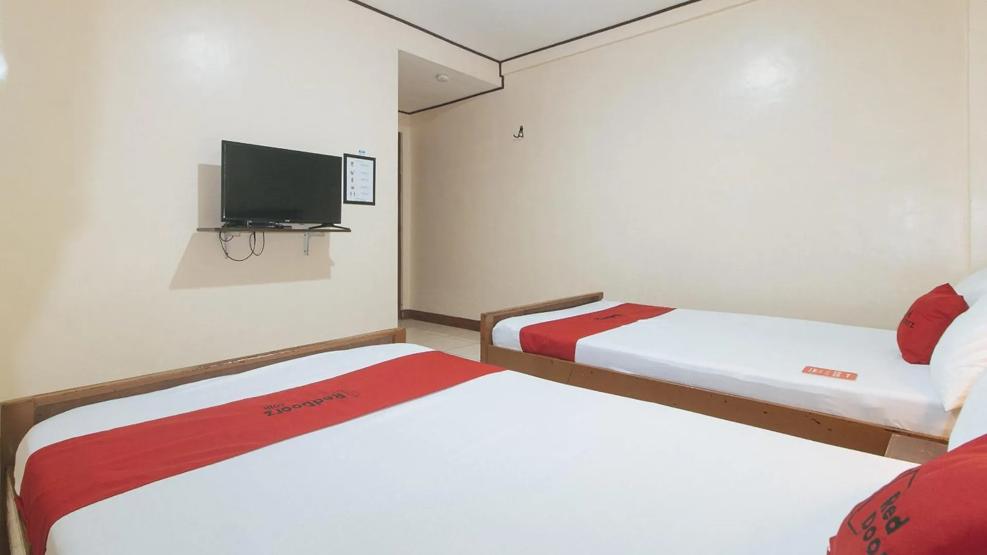Elegance Guesthouse Pasay 3*,